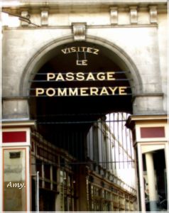Passage_Pommeraye__Nantes__July_2009__7_