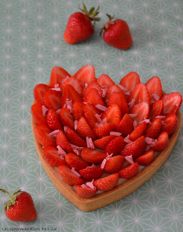 tarte coeur fraise2 Logo
