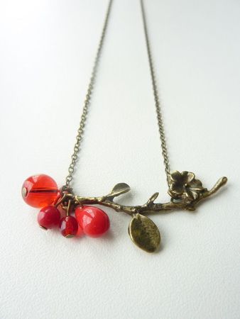 branche collier rouge