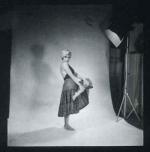 1954-09-15-NY-Halsman_Studio-in_skirt-014-1