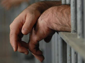 FAIRE SORTIE TOUT PERSONNE DE LA PRISON.TEL : +229 68619086. dans Actualités. 120597616_o