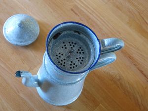 CAFETIERE EMAILLEE (4)