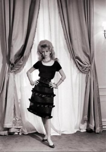 1960-christian_dior-par_Tikhomiroff-040-1