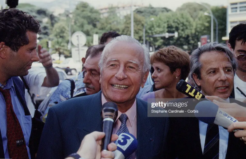 2022-11-09 21_29_59-Maurice Arreckx devant les journalistes