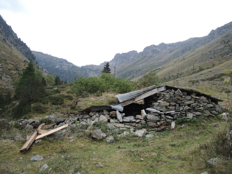 Refuge de la Glère, vallée de la Glère, ancienne cabane de berger