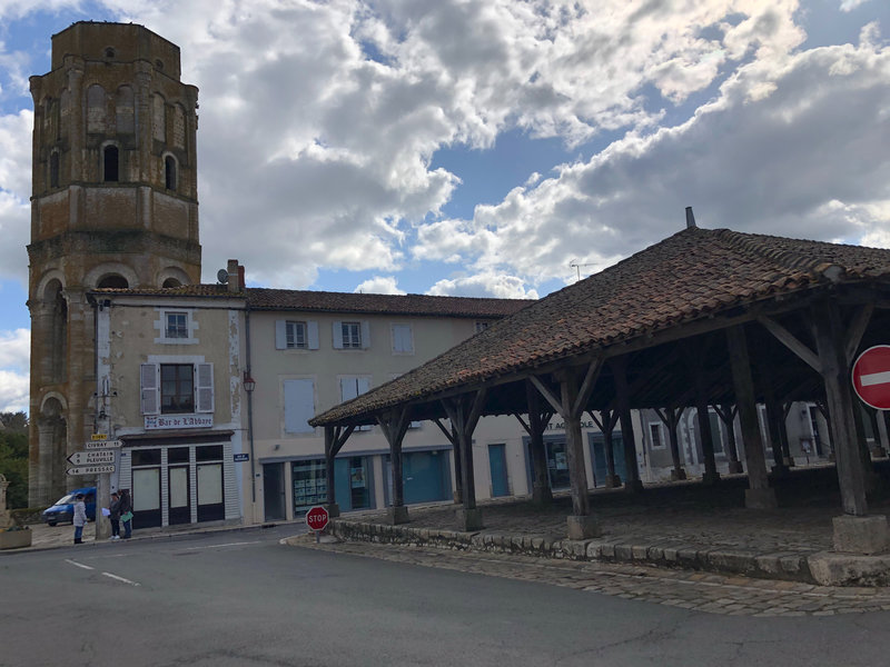 Charroux 065