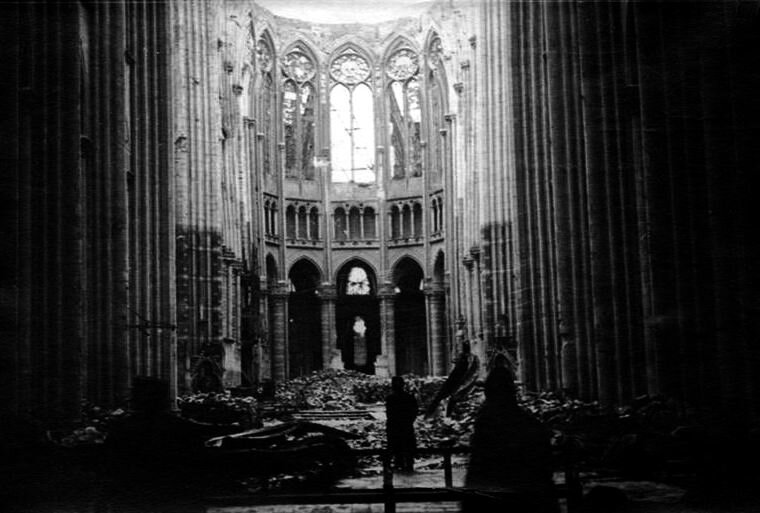 Basilique St Quentin int 1918