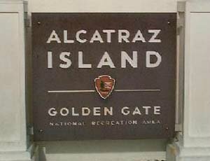 Tower_alcatraz_sign