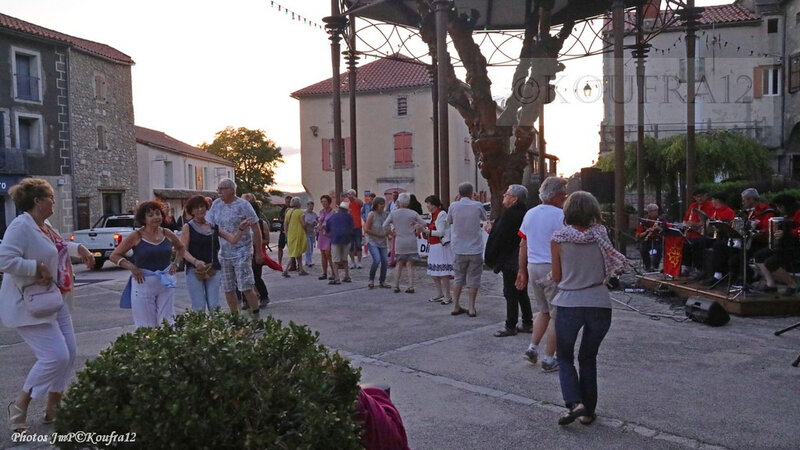 Photos JMP©Koufra 12 - Le Caylar - Los Musicaires del Castèl - 14072019 - 0576