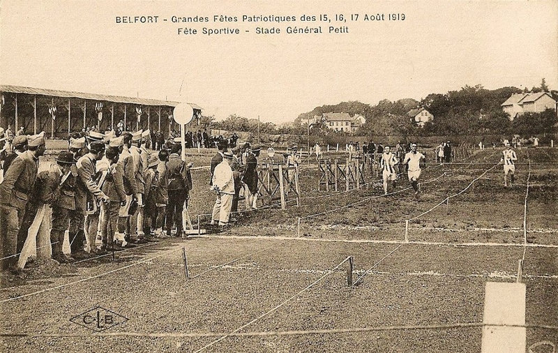 1919 08 17 Belfort CPA Fêtes patriotiques Stade Petit Fête sportive 1