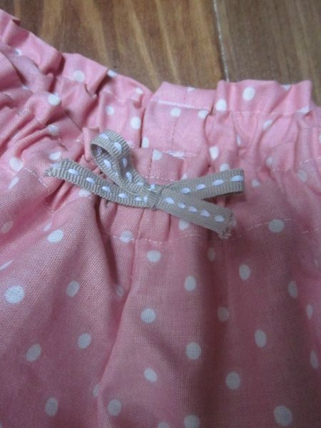 culotte en coton rose à petits pois et noeud contrasté (2)