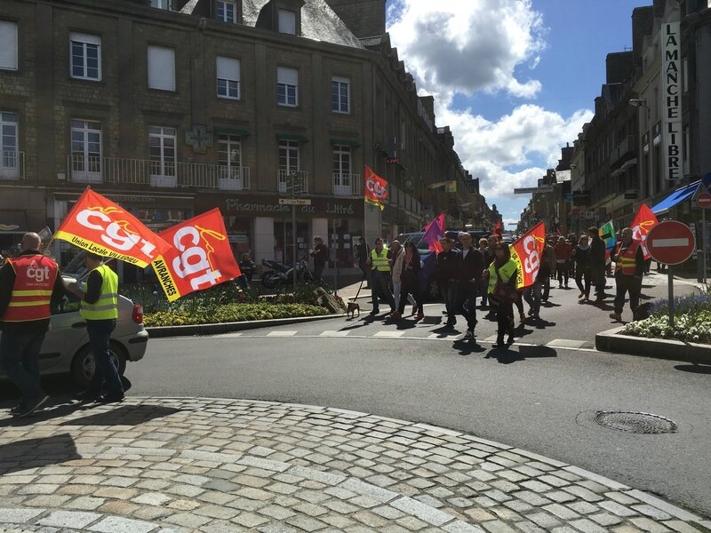 Fête Internationale du Travail Avranches 1er mai 2016 défilé rue Constitution