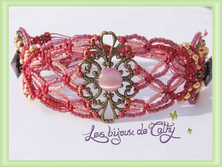 bracelet-rouge-rose-macrame2