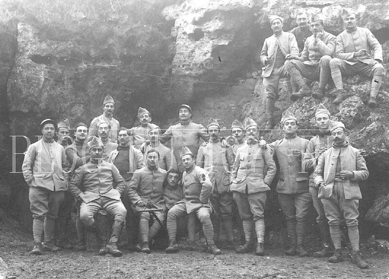 1 - 407eme01Devant les grottes de Vieil Arcy (Aisne) 6 février 1918