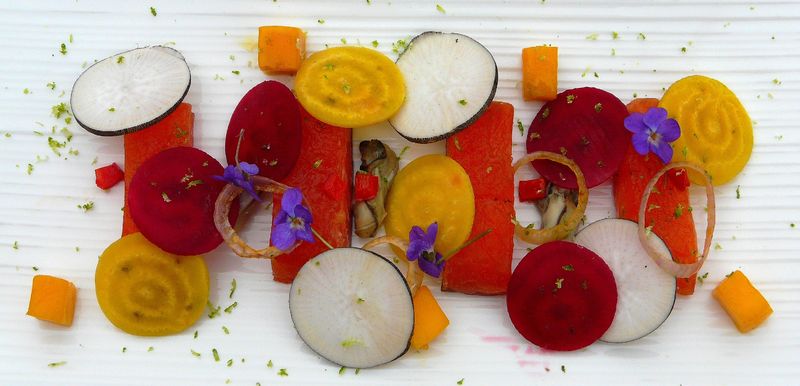 08 Poissons - Saumon en gravelax, huitres pochées et légumes en pickles 3