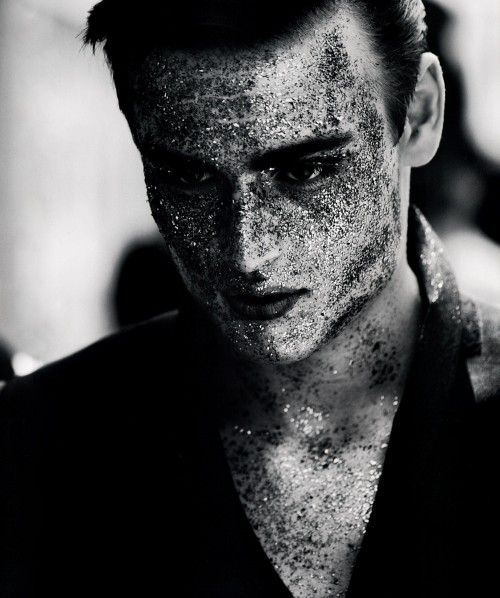 Horst_Diekgerdes___Douglas_Booth_02