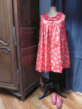 Robe BRUNE en coton rouge imprimé coquelicots (2)