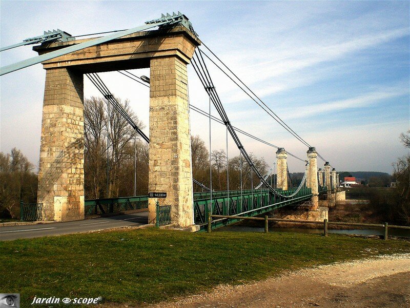 Le pont suspendu de Chatillon sur Loire (45)