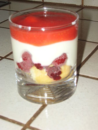 verrine_framboisecoulis_fraise