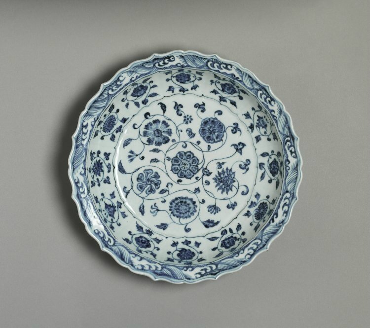 Large serving dish with flowers and waves, Ming dynasty, Yongle reign, AD1403–1424