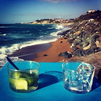 Guéthary, Bar Kostaldea, terrasse et Ti-Punch