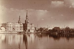18761