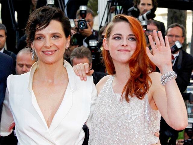 cast-members-juliette-binoche-and-kristen-stewart-at-the-67th-cannes-film-festival-in-cannes