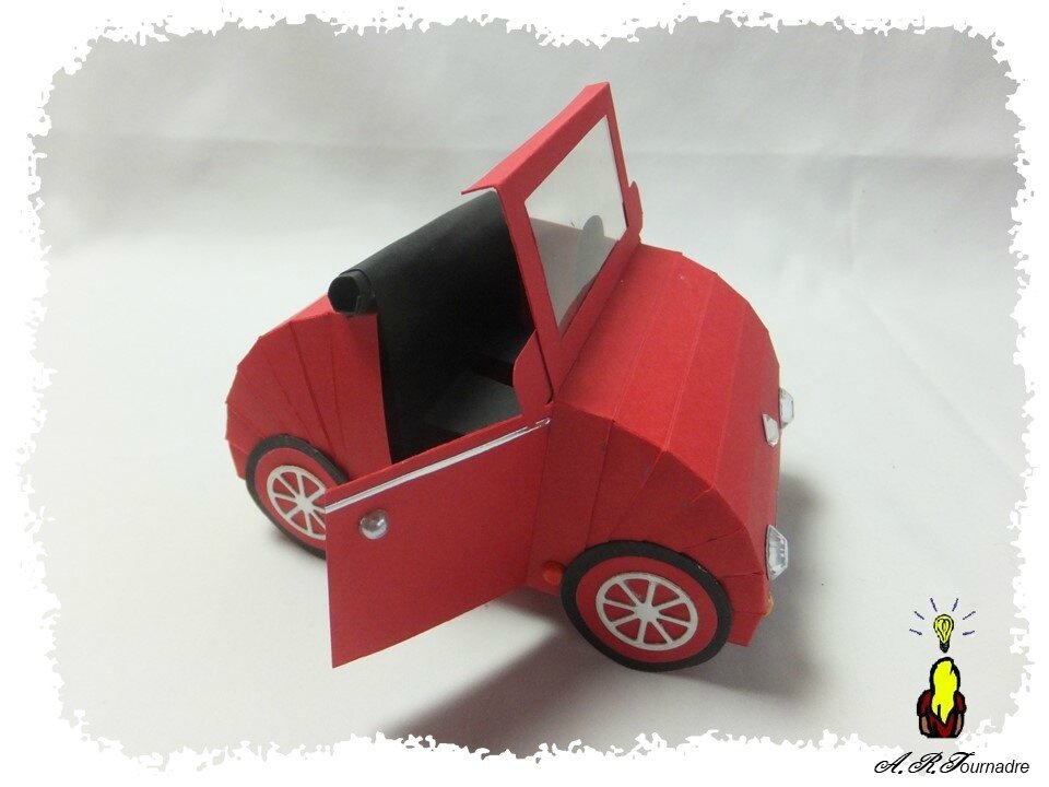 ART 2018 03 voiture rouge 8