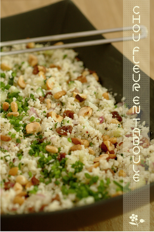 Coucous de chou-fleur, concombre, oignon rouge et fruits secs