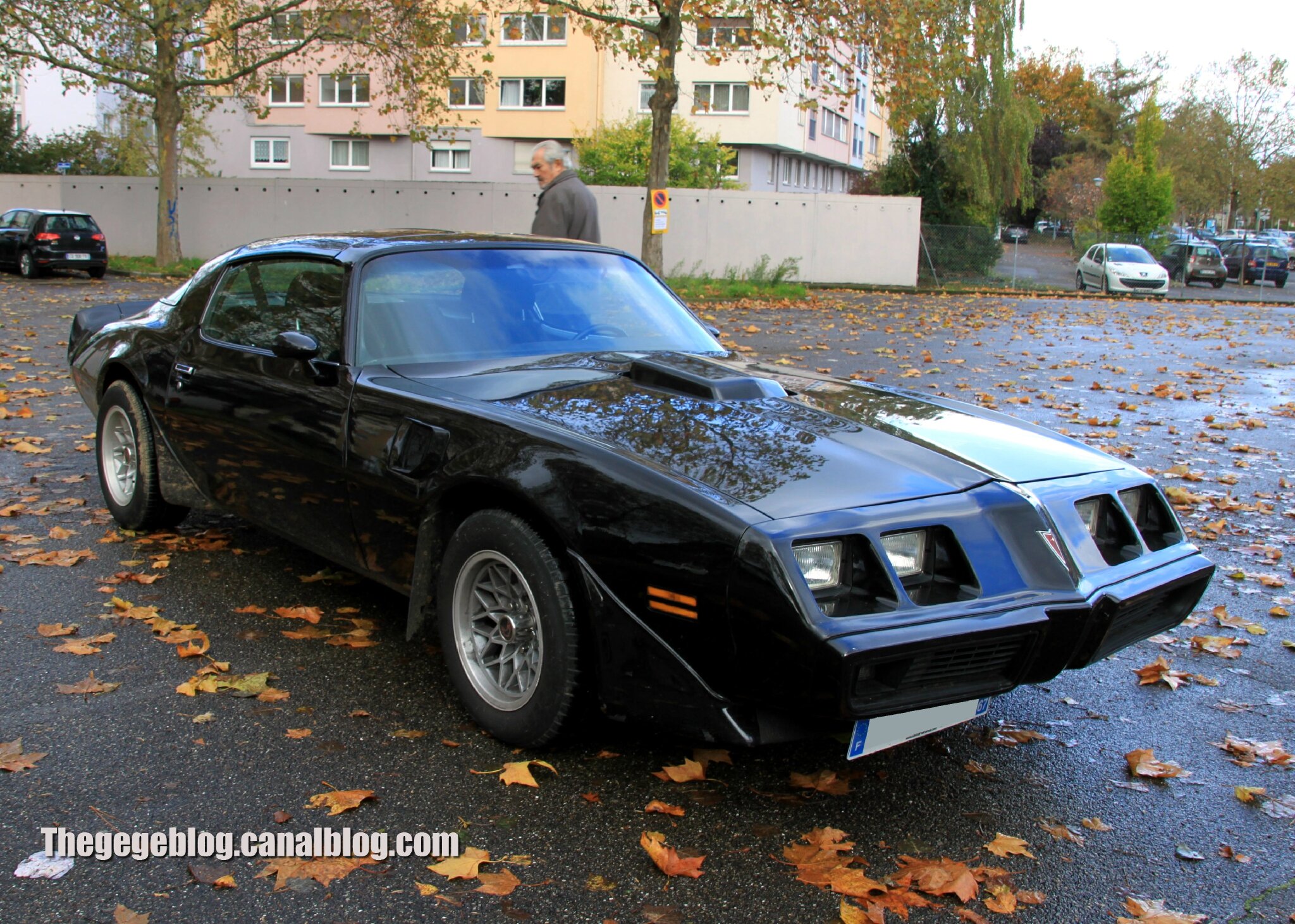 Pontiac trans am de 1979(Retrorencard novembre 2013) 01