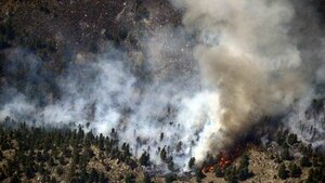 2 incendies ravagent des hectares aux Etats-Unis