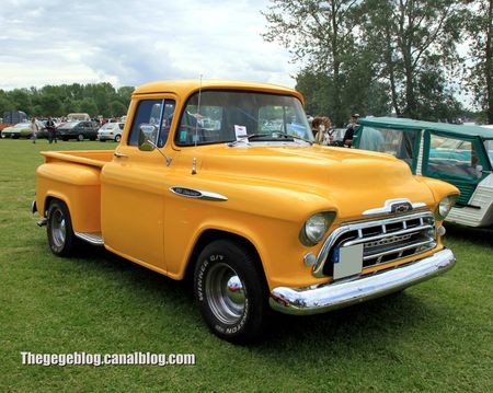 Chevrolet 3100 stepside pick-up de 1957 (Retro Meus Auto Madine 2012) 01