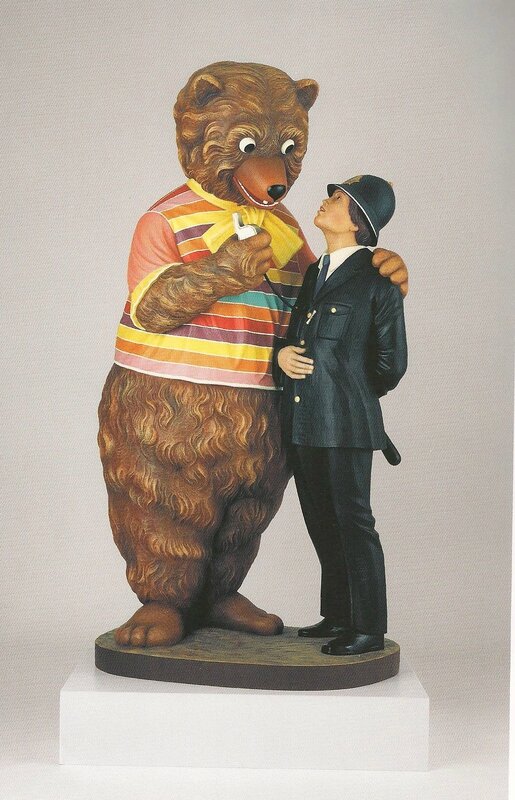 Bear and policeman- Bois