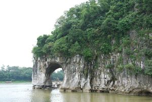 La-colline-en-trompe-d-elephant-a-Guilin