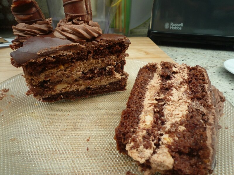interieur du layer cake kinder bueno