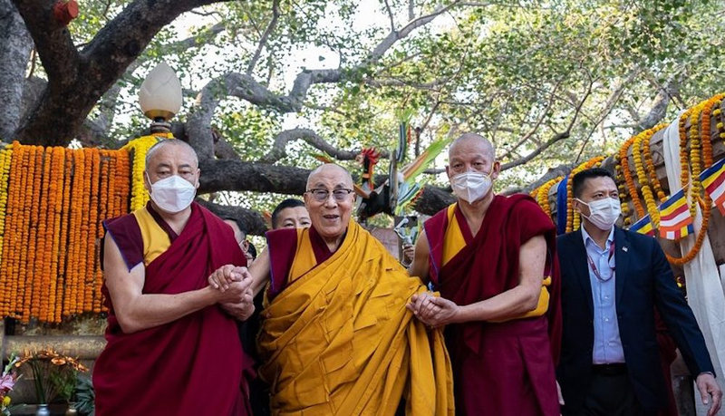 His-Holiness-the-Dalai-Lama-at-the-Mahabodhi-Temple-grounds-in-Bodhgaya-Bihar-India-on-December-23-2022