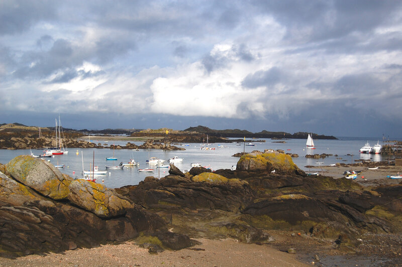 Archipel-de-Chausey_sous_un_ciel_d_orage
