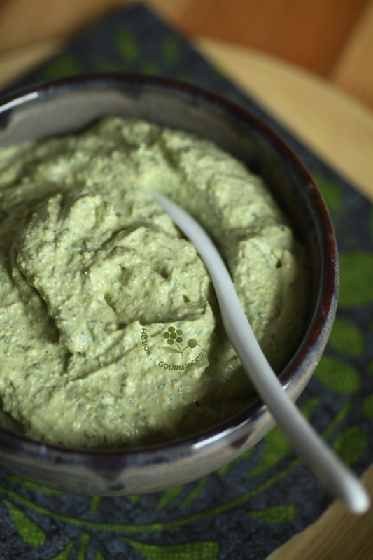 Crème à tartiner végétale ail & fines herbes_2