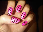 katy_perry_pink_polka_dot_nails