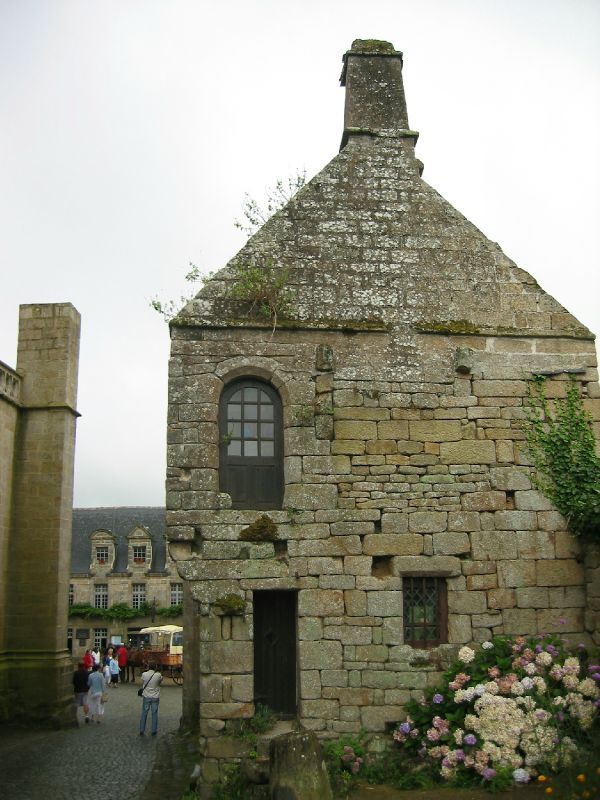 19-Locronan (12)