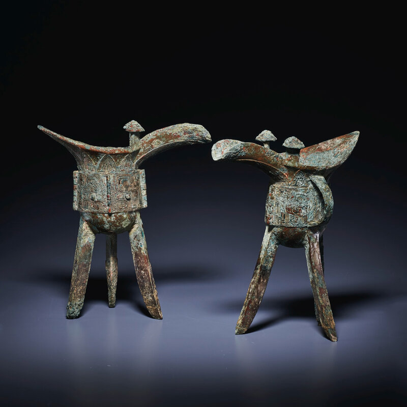 2020_NYR_18823_1503_002(a_pair_of_bronze_ritual_tripod_wine_vessels_jue_late_shang_dynasty_13t095514)