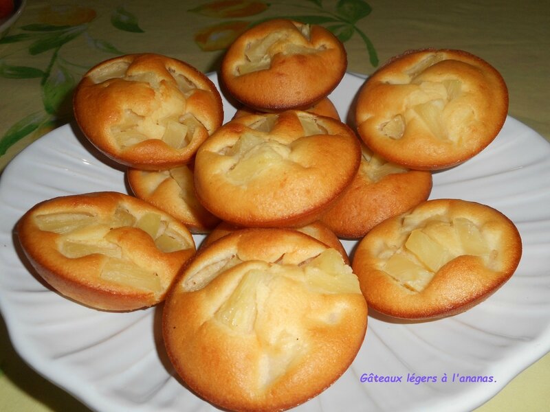 petits gateaux légers a l'ananas de vanni pour mise a l'honnneur juillet 2016