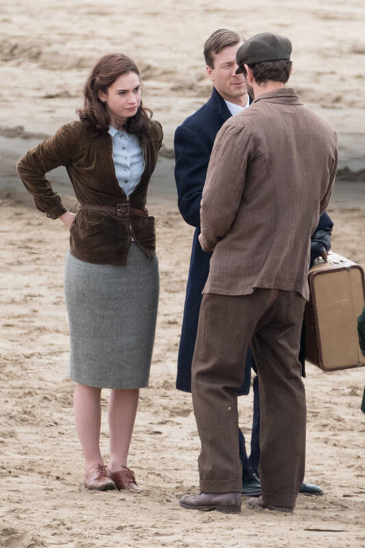 Lily-James-Penelope-Wilton-Glen-Powell-Movie-Set-Costumes-Guernsey-Tom-Lorenzo-Site-10