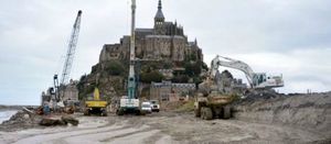 Le Mont St Michel, digue, octobre 2012