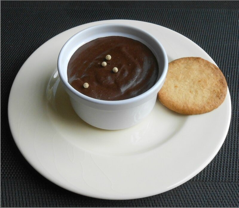 Mousse au chocolat au poivre, sablé aux zestes d'orange