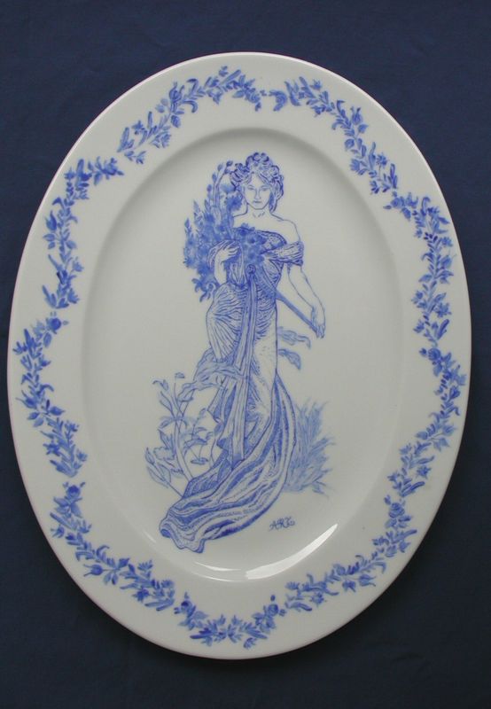plat_ovale_mucha