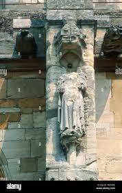 Dommages causés par les pluies acides de sculptures sur pierre de la cathédrale de Gloucester UK Photo Stock - Alamy