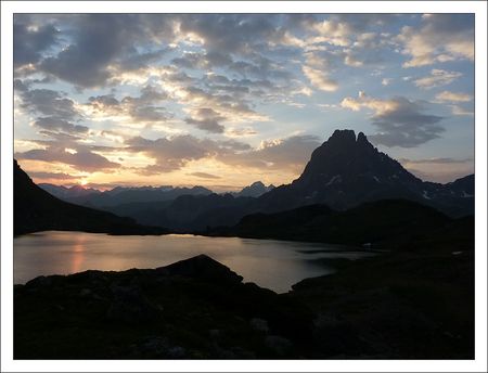 Ossau_072010_lever_soleil_plan_large