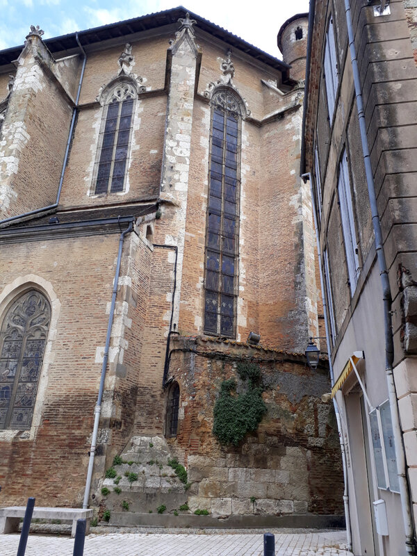  la cathédrale Saint-Luperc.