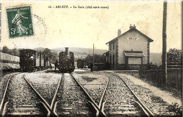 Gare d'Arleuf ( Nièvre ) 